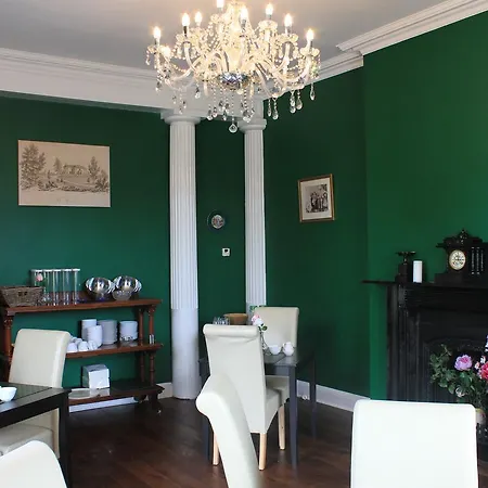 Woodville House Bed & Breakfast Templemore