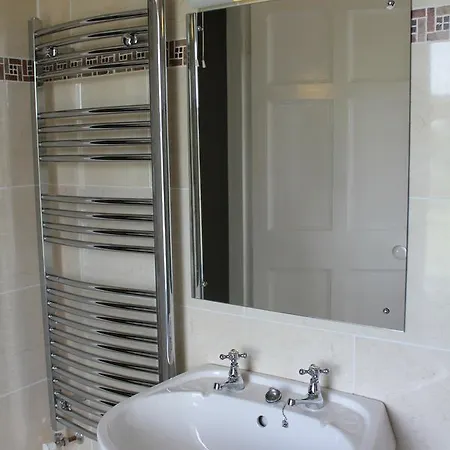 Woodville House Bed & Breakfast 3*