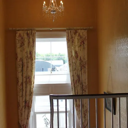 Woodville House Bed & Breakfast 3*